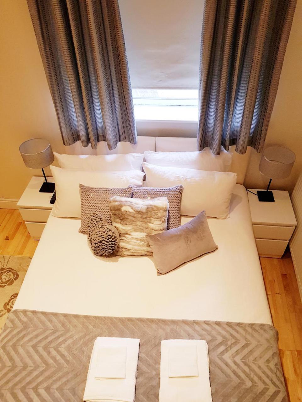 Cogie Abode Bed & Breakfast Енфийлд Екстериор снимка