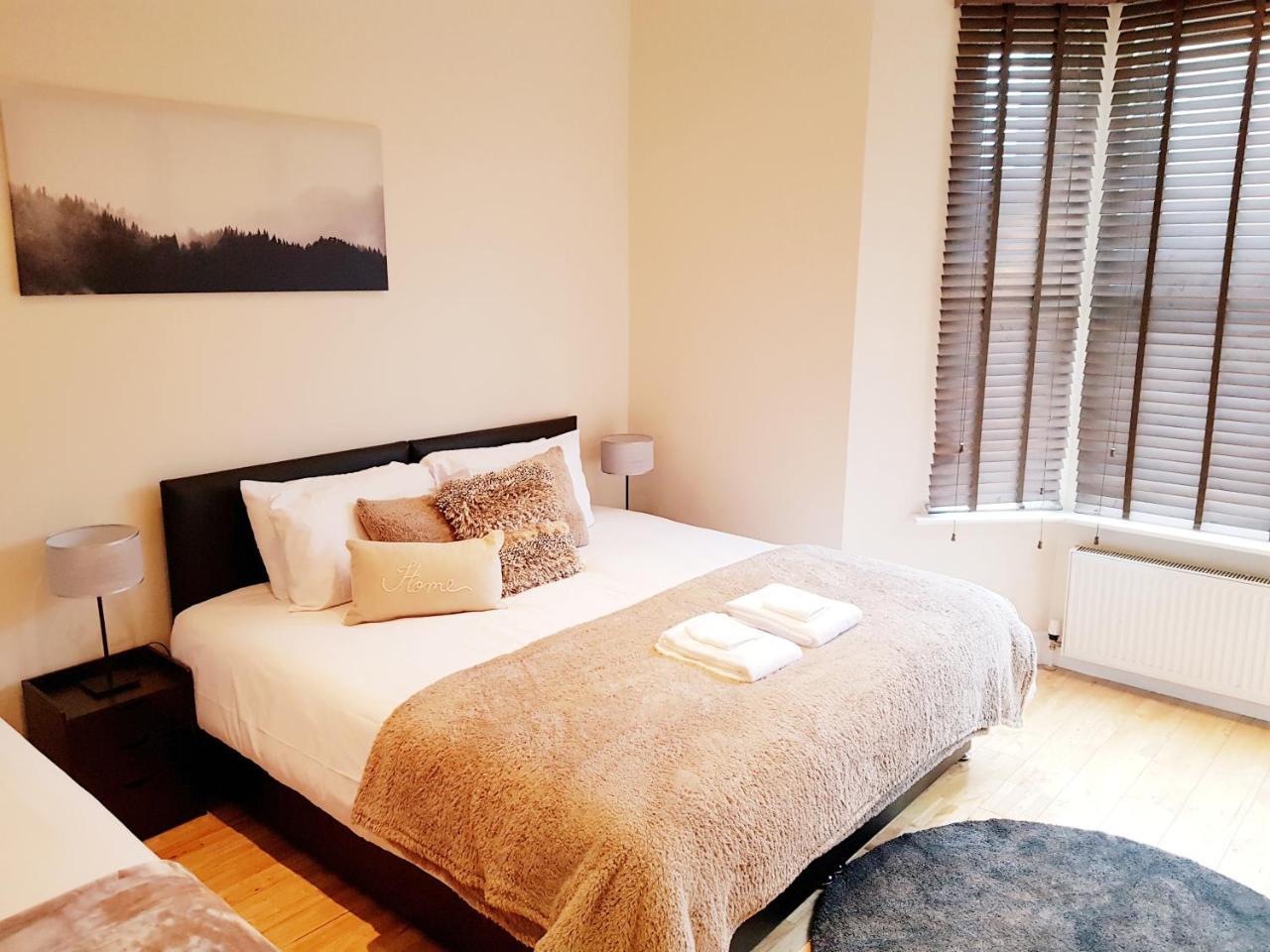 Cogie Abode Bed & Breakfast Енфийлд Екстериор снимка