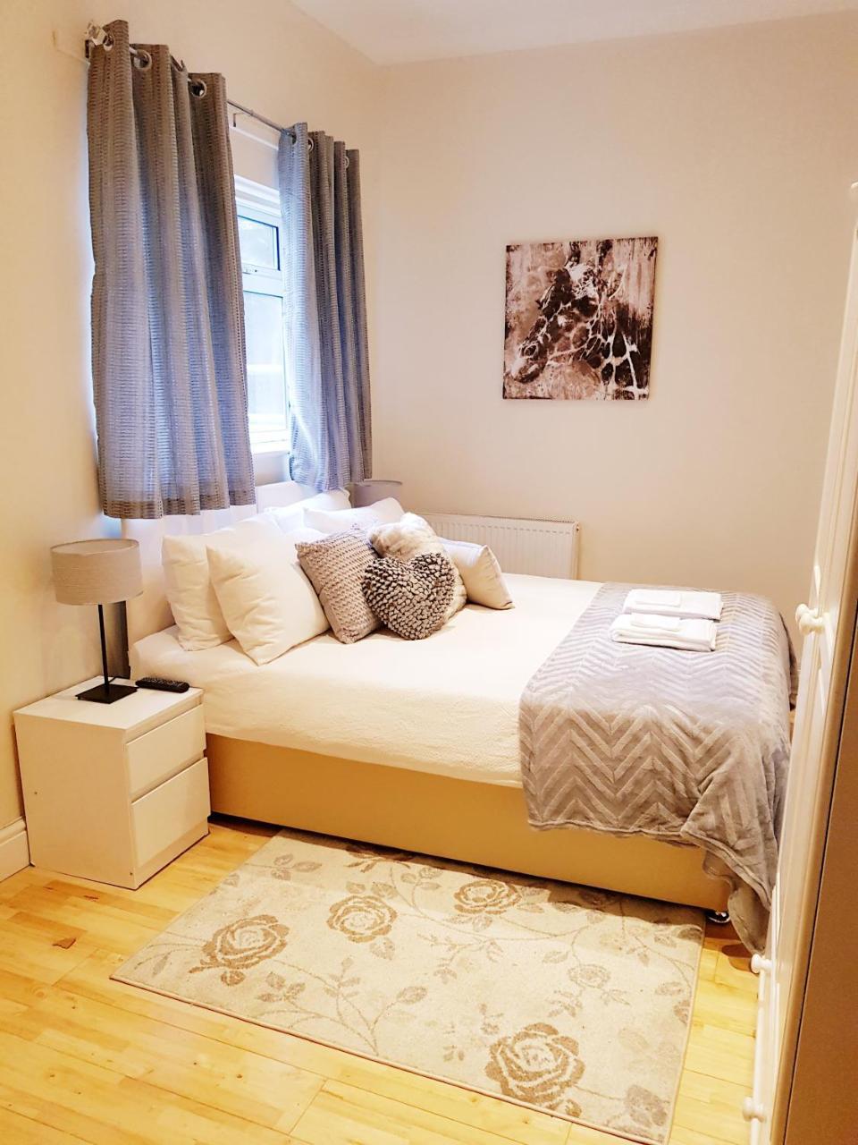 Cogie Abode Bed & Breakfast Енфийлд Екстериор снимка