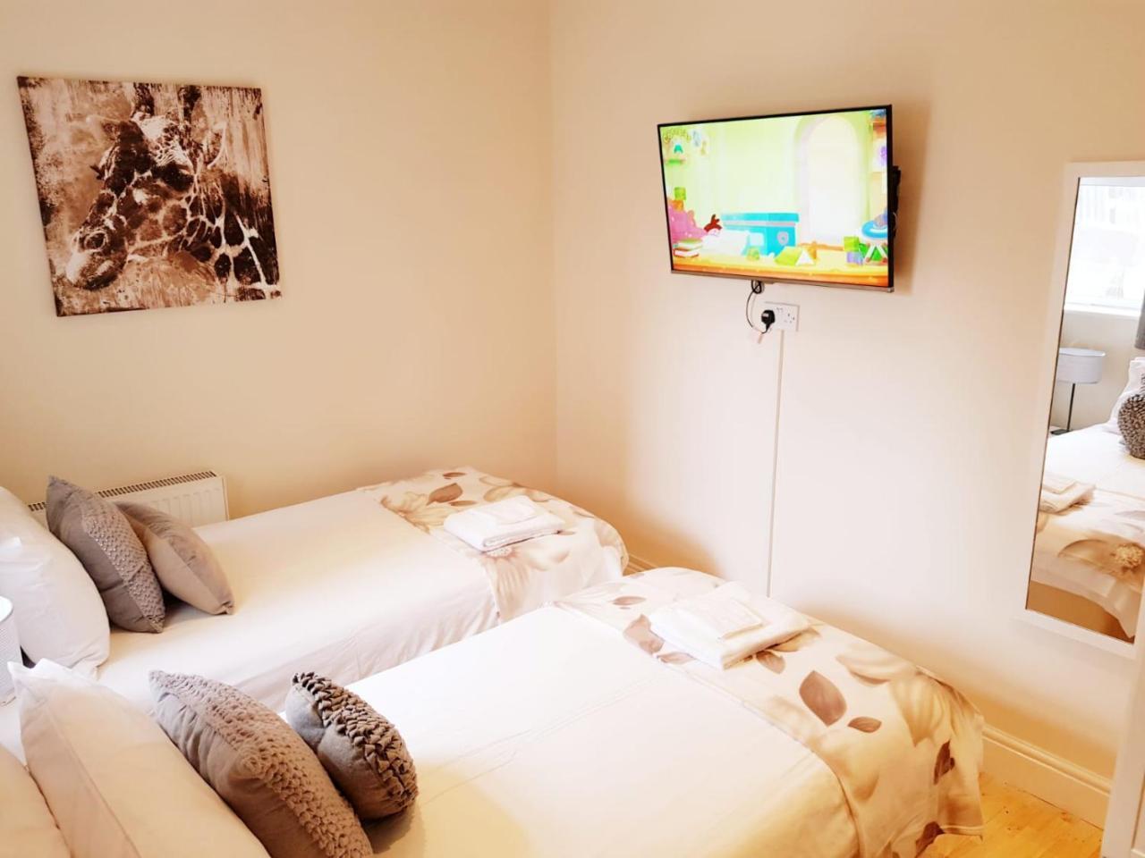 Cogie Abode Bed & Breakfast Енфийлд Екстериор снимка