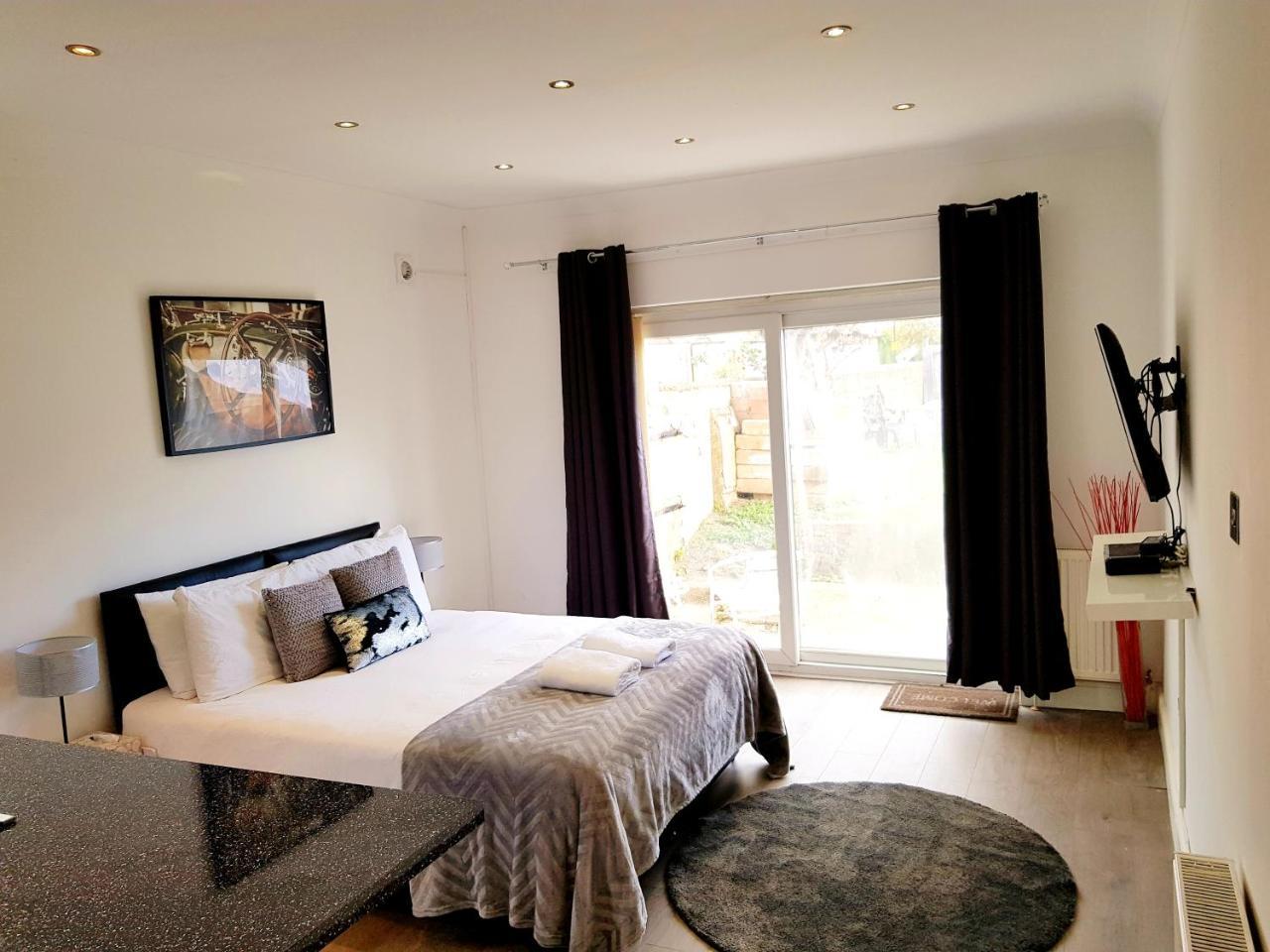 Cogie Abode Bed & Breakfast Енфийлд Стая снимка