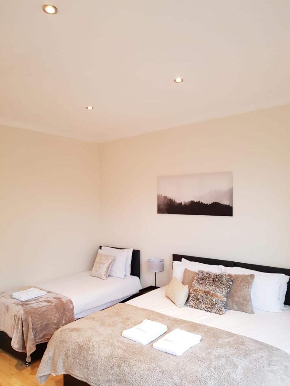 Cogie Abode Bed & Breakfast Енфийлд Екстериор снимка